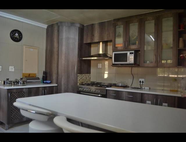 4 BEDROOM HOUSE FOR SALE IN LILYVALE